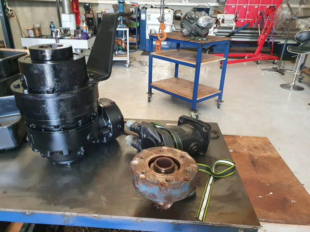 In-house machining for hydraulic pump and motor shafts, housings and port plates